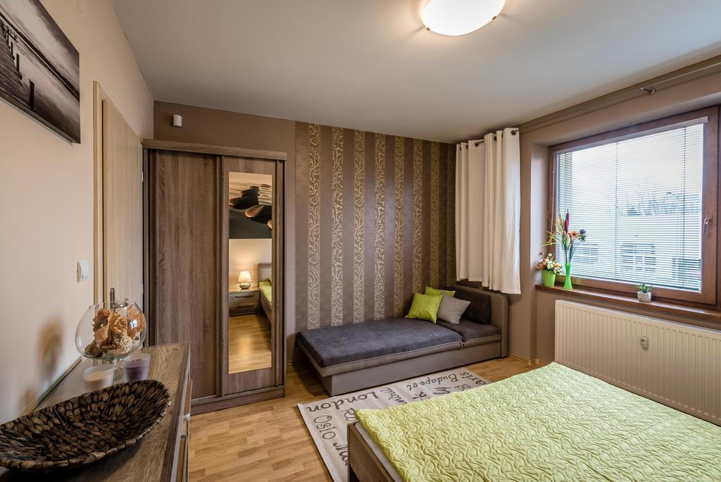 Liptovský Mikuláš Apartman Elegance מראה חיצוני תמונה