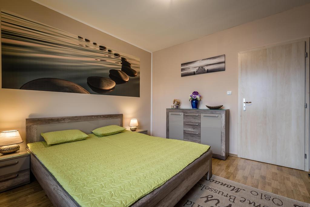 Liptovský Mikuláš Apartman Elegance מראה חיצוני תמונה