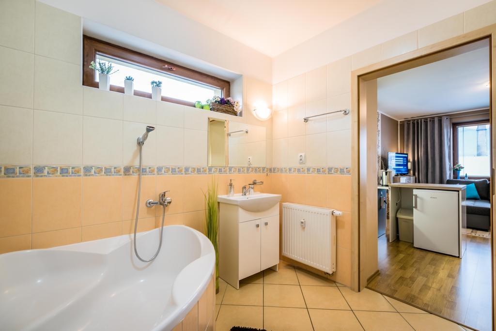 Liptovský Mikuláš Apartman Elegance מראה חיצוני תמונה