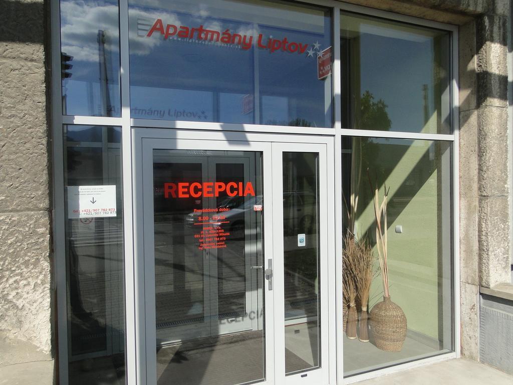 Liptovský Mikuláš Apartman Elegance מראה חיצוני תמונה